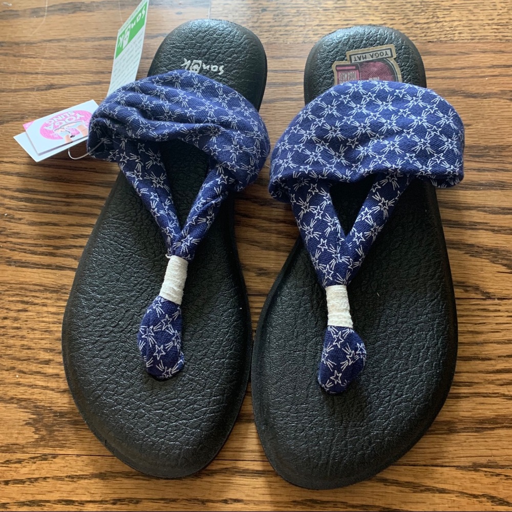 Sanuk Yoga Sling 2, Navy Star print sandal, NWT